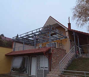 Krovna konstrukcija na privatnoj kući sa atikom